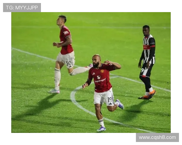 曼联新赛季目标明确 再次冲击英超冠军并力争欧洲荣耀 曼联新赛季目标明确 再次冲击英超冠军并力争欧洲荣耀