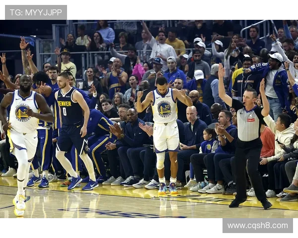 10月24日爵士队与火箭队激战正酣谁将赢得这场精彩对决